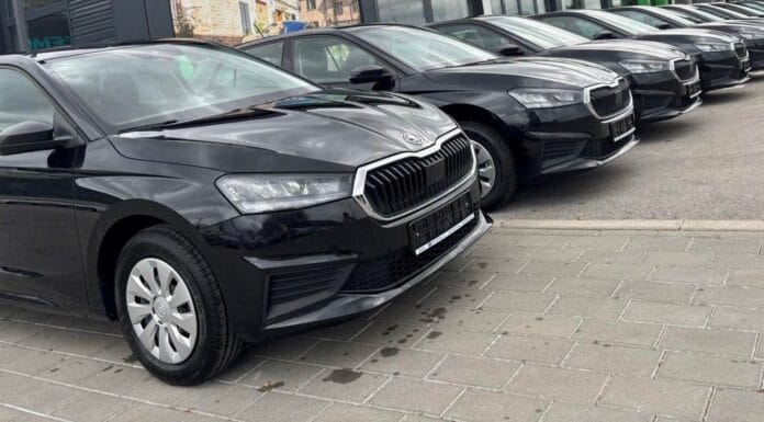 Vlada FBiH finansirala nabavku 12 novih vozila za Poreznu upravu