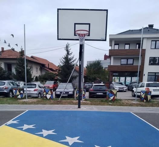 Hitna reakcija ministra Omerovića: Ukloniti zastavu BiH sa poligona škole!