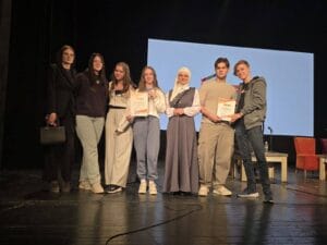 Učenici Josipa Kožuljević, Vildana Hotić, Naida Hatunić, Amina Habibović, Aid Bektić, Jusuf Alajbegović, Emina Smailović, Eman Jatić i Omar Mujkanović, pod mentorstvom profesorice Armine Herić-Zukić, predstavili svoj projekat.