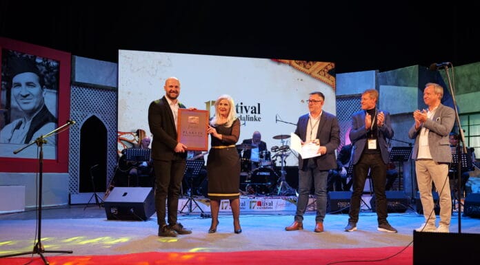 Azmir Halilović osvojio Plaketu “Safet Isović” na 17. Festivalu sevdalinke u Tuzli