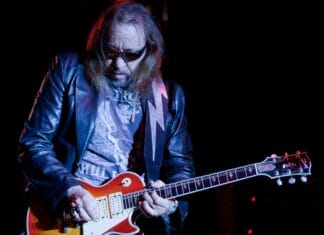 Preminuo Ace Frehley, legendarni gitarista i suosnivač grupe Kiss