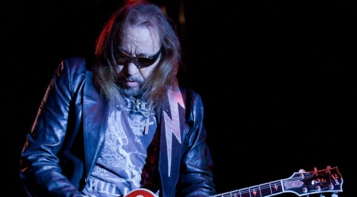 Preminuo Ace Frehley, legendarni gitarista i suosnivač grupe Kiss