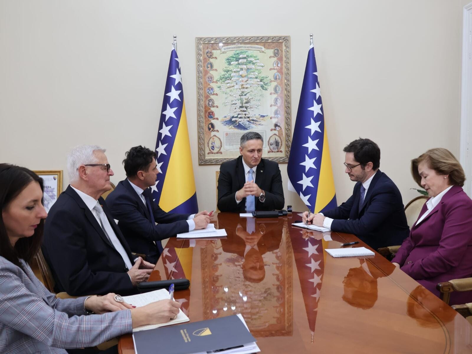 Najavljena posjeta članova Predsjedništva BiH Francuskoj