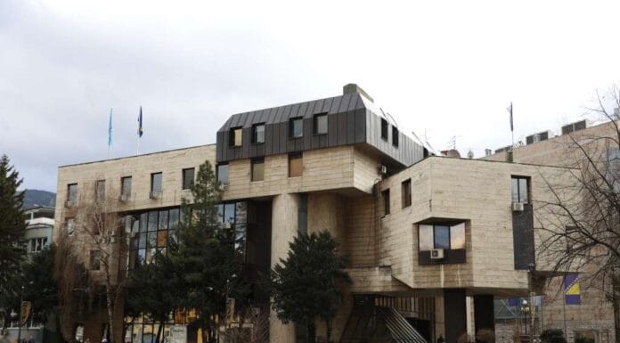 Zasjedaju domovi Parlamenta FBiH: Na dnevnom redu zakoni, strategije i nova zaduženja