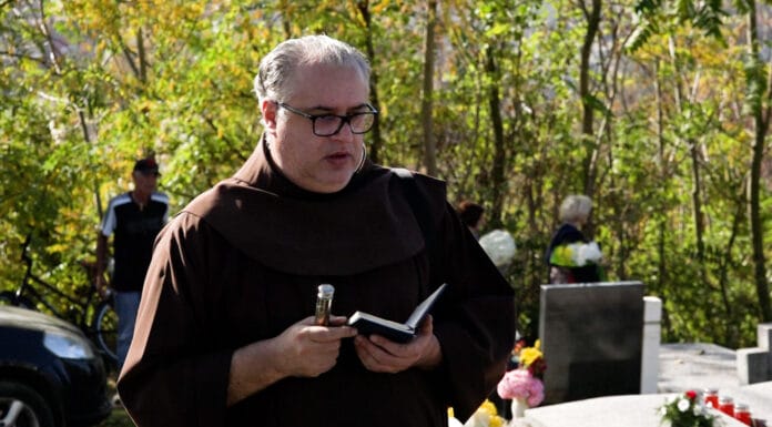 Intervju za Detektor – fra Franjo Ninić: Nasilnici na internetu su polupismene neznalice koje se boje osoba s vlastitim kritičkim stavom