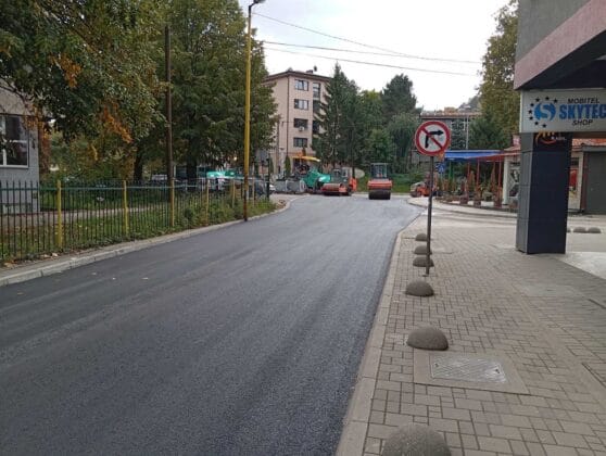 U Tuzli u toku radovi na više lokacija, završen put u Srednjoj Lipnici