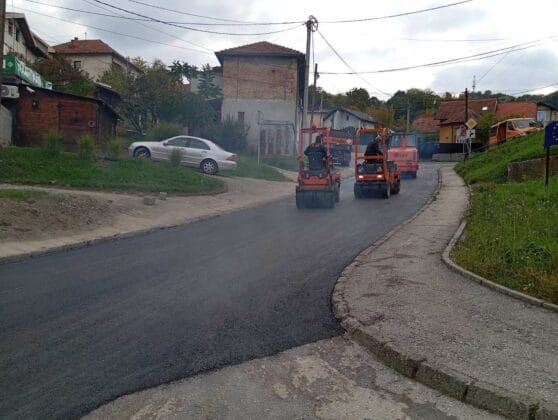 U Tuzli u toku radovi na više lokacija, završen put u Srednjoj Lipnici