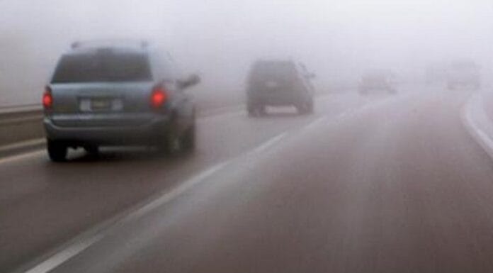 Stanje na cestama u BiH: Mokar kolovoz, magla, odroni