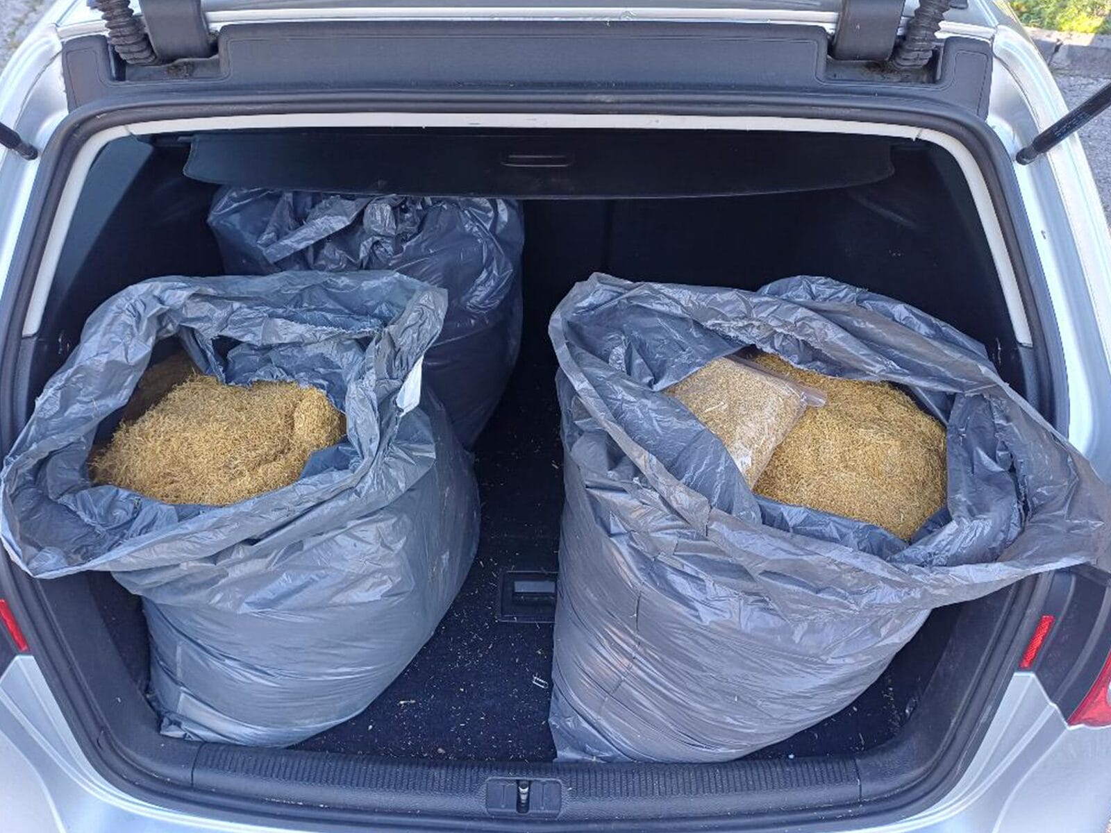 oduzet duhan 1a U operativnoj akciji Market 2 oduzeto više od pola tone duhana u BiH