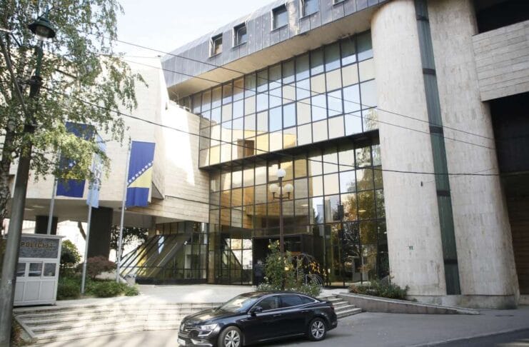 Tematsku sjednicu o pitanjima mladih u Federaciji Bosne i Hercegovine sazvala je za sutra u Sarajevu odgovarajuća komisija u Federalnom parlamentu.