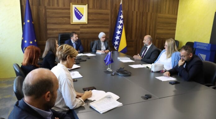 Federalna vlada razmatra nove mjere za pomoć višečlanim porodicama