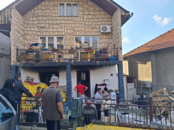 Požar u Ulici Zlatana Mešića: Povrijeđena žena, pričinjena velika šteta
