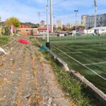 Tuzla ulaže u sport – počeli radovi na pomoćnom stadionu Tušanj Na pomoćnom stadionu Tušanj počeli su radovi na sanaciji i modernizaciji, što predstavlja novo ulaganje Grada Tuzle u sport i bolje uslove za mlade sportiste.