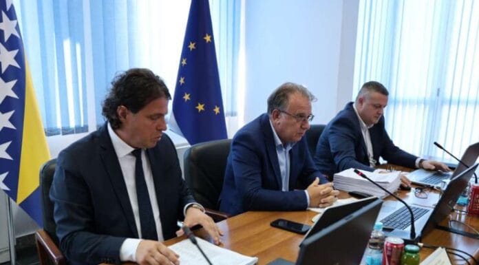 Vlada FBiH odobrila smanjenje cijene prirodnog gasa za 1,63 posto Vlada FBiH odobrila smanjenje cijene prirodnog gasa za 1,63 posto