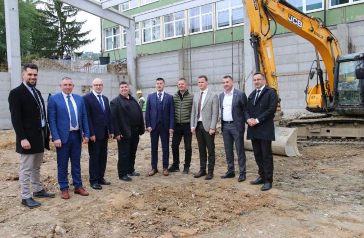 Vlada TK u Gračanici: U projekte ove godine uloženo više od 5,3 miliona KM