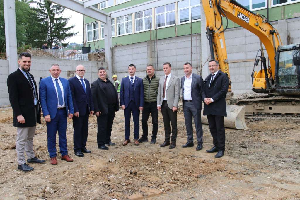 vlada tk gračanica Vlada TK u Gračanici: U projekte ove godine uloženo više od 5,3 miliona KM