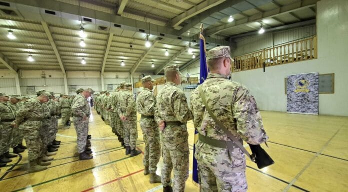 Dvadeseta godišnjica Oružanih snaga BiH okupila je vojnike, veterane, goste i veliki broj djece koja su ovaj susret doživjela