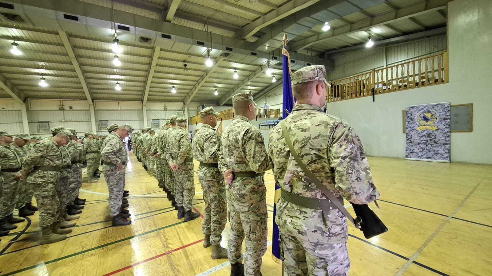 oruzane snage BiH Dvadeseta godišnjica Oružanih snaga BiH okupila je vojnike, veterane, goste i veliki broj djece koja su ovaj susret doživjela