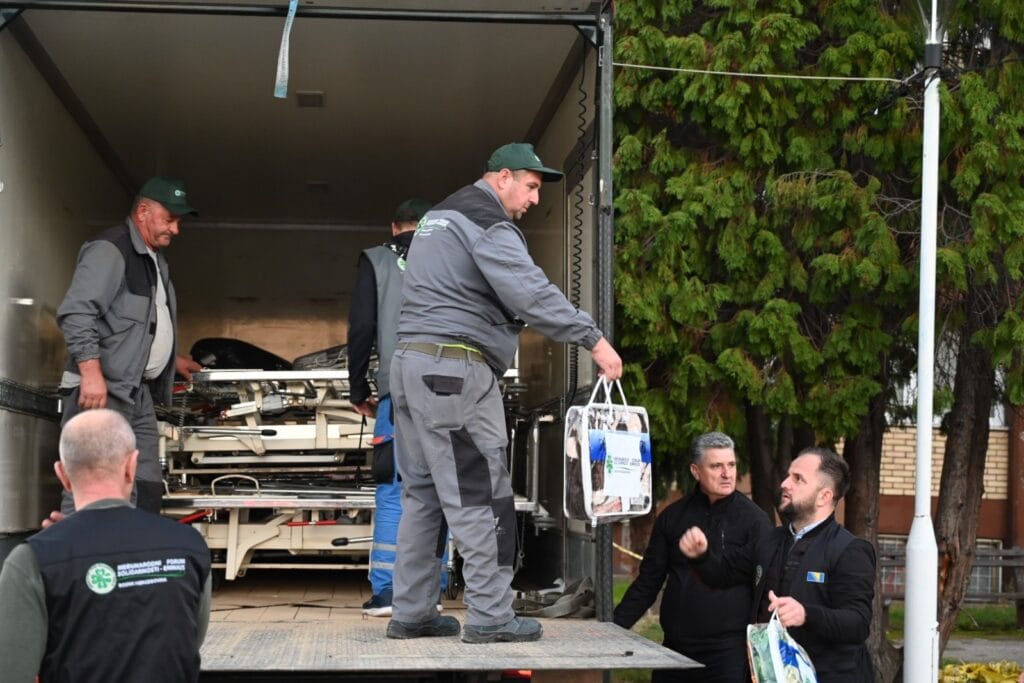 Solidarnost na djelu, prve donacije za Dom penzionera