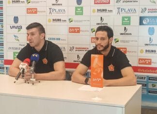 RK Sloboda spreman za duel s Izviđačem u Mejdanu Rukometni klub Sloboda Tuzla sutra će, u okviru 6. kola Premijer lige Bosne i Hercegovine, dočekati ekipu Izviđača iz Ljubuškog.