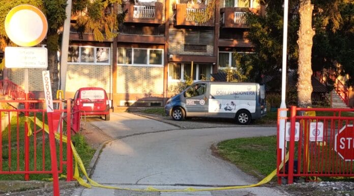 U pismu koje kruži društvenim mrežama, a koje potpisuju porodice čiji su najmiliji stradali u požaru na sedmom spratu Doma penzionera u Tuzli obratili su se Islamskoj zajednici, Domu penzionera i političarima.