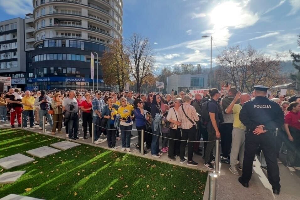 gradjani-tuzla-protest-