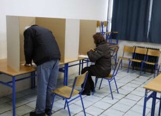 Snijeg blokirao birališta u RS-u: Dva mjesta nisu otvorena, jedno potpuno van funkcije