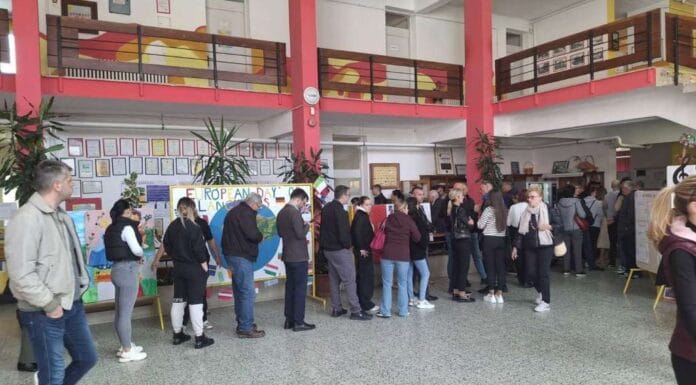 Počeli prijevremeni izbori u RS: Šest kandidata u trci za predsjednika