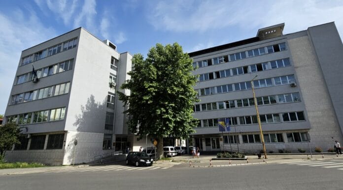 Kako zakon kažnjava zloupotrebu službenog položaja u Federaciji BiH? Kantonalno tužilaštvo TK: Pravo javnosti da zna ne smije biti izgovor za povredu dostojanstva djeteta