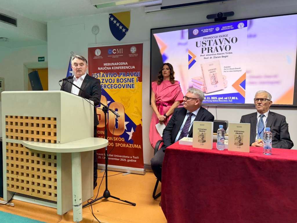 komšić promocija knjige Komšić na promociji udžbenika „Ustavno pravo“ na Univerzitetu u Tuzli