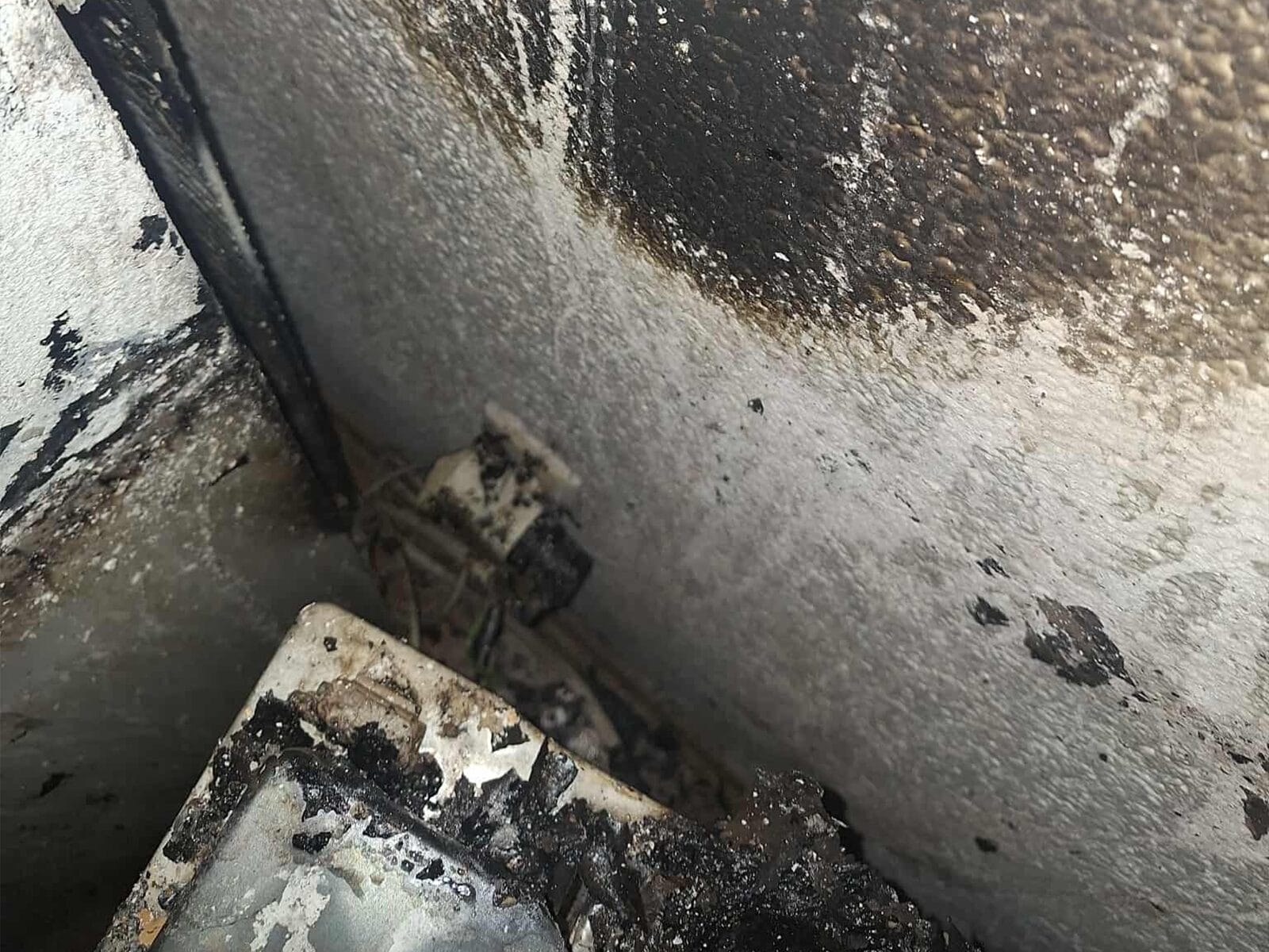 Vatrogasci u Srebreniku gasili požar na stambenom objektu