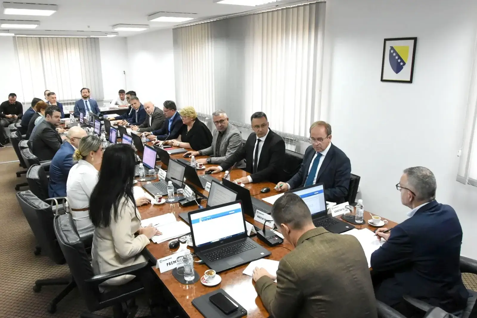 vlada tk1 EBRD i Tuzlanski kanton potpisuju grant za energetsku obnovu 169 javnih objekata