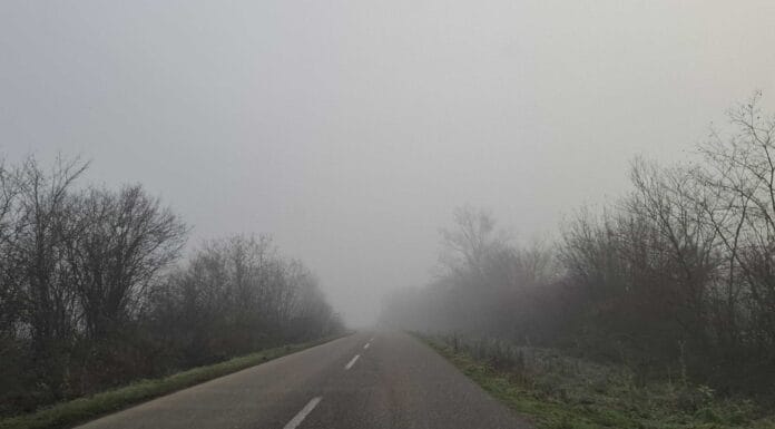 Magla smanjuje vidljivost, vozači se pozivaju na oprez stanje na cestama, magla, smanjena vidljivost