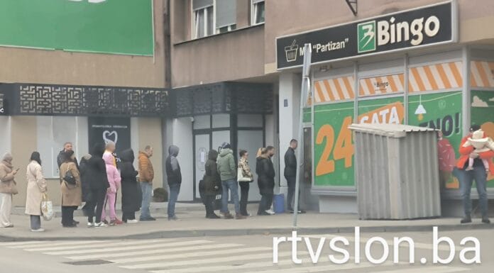 Prva nedjelja, prvi dragstor supermarket, slika sve govori