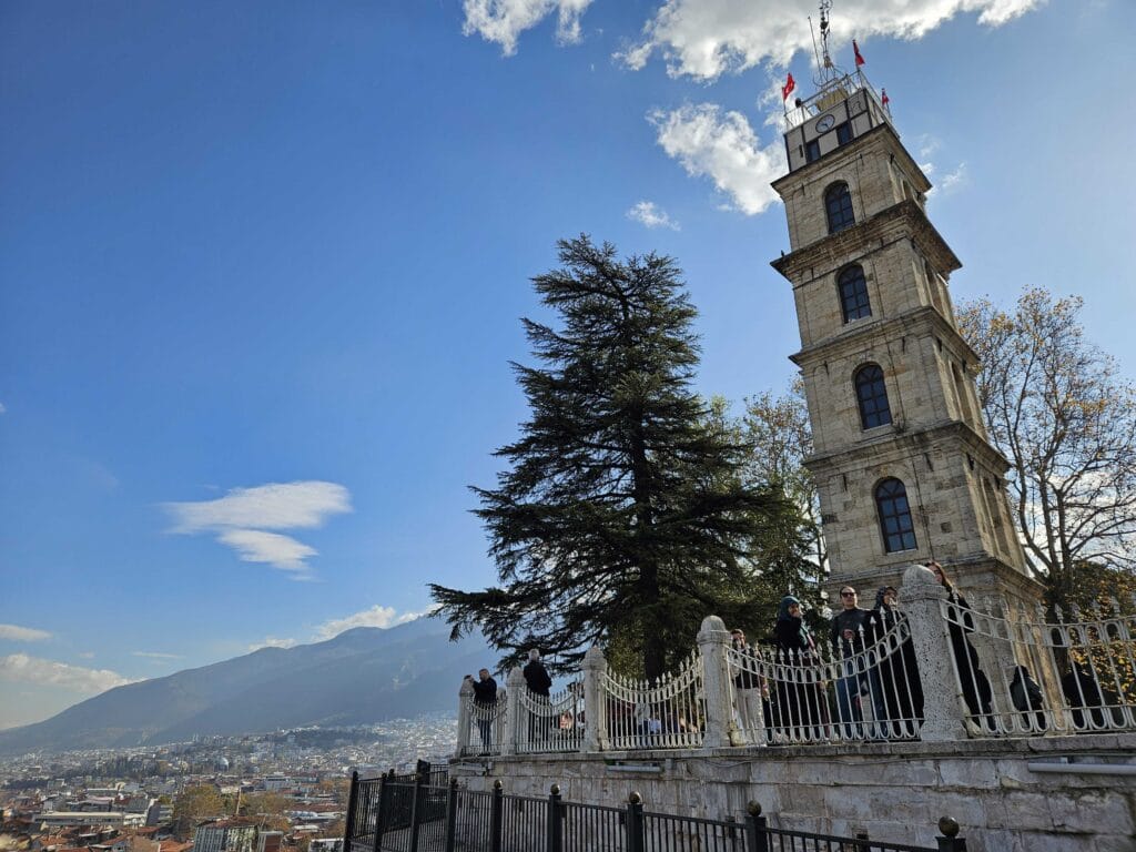 Bursa u ritmu tradicije, pogled na grad Bursu sa sahat-kule i panoramskim vidikom
