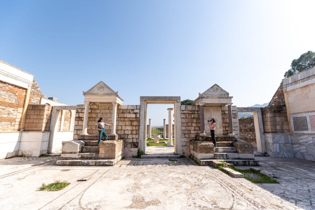 Sedam crkava Otkrivenja: Božićno hodočašće kroz Tursku