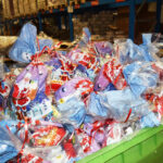 Yimor obradovao najmlađe: Mali znak pažnje za one kojima znači najviše Yimor paketićima obradovao mališane