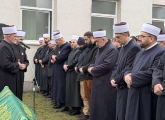 Klanjana dženaza prof. Hasibi Saračević: Bila je dostojna učiteljica vjere
