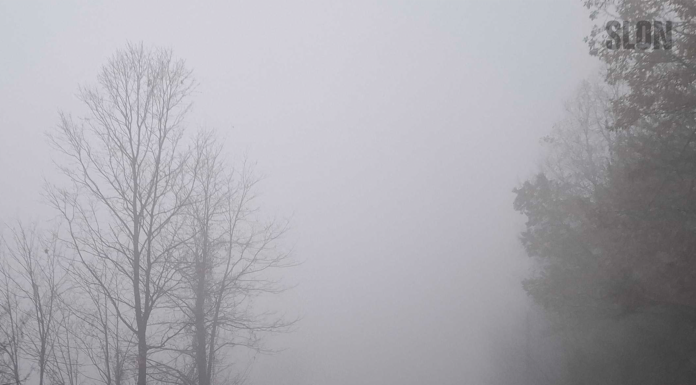 Na snazi žuto upozorenje za Tuzlu Stanje na cestama: Magla, radovi i povremene obustave usporavaju saobraćaj širom BiH