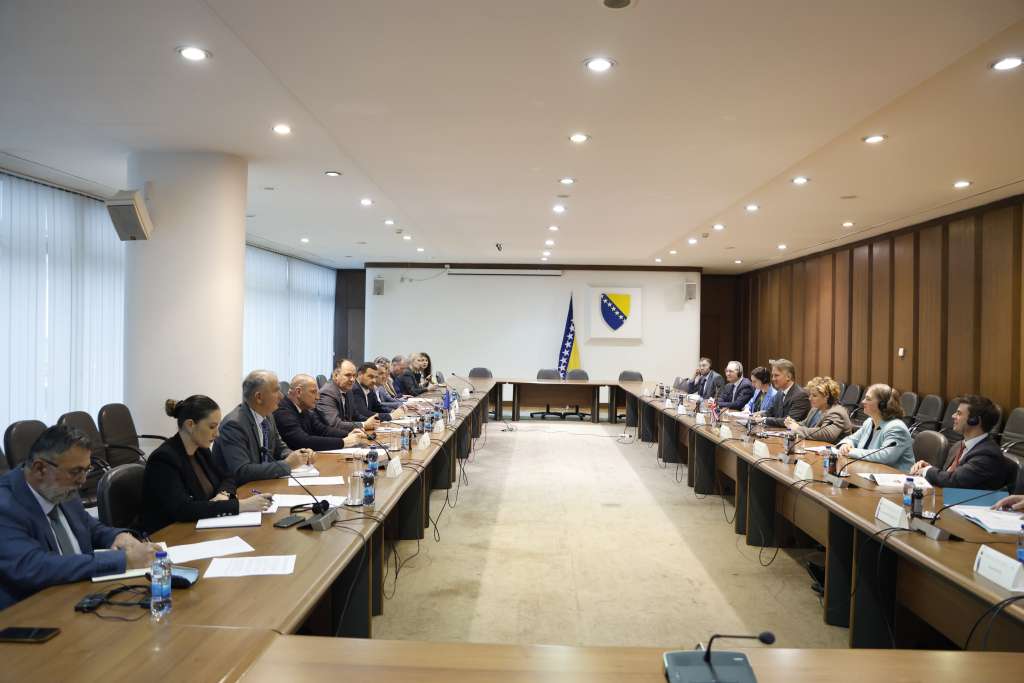 parlament fbih i uk Parlament BiH i Parlament Ujedinjenog Kraljevstva razgovarali o evropskim integracijama i jačanju saradnje