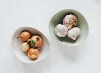 Recept koji se rijetko pravi, a pamti se po ukusu: Ukiseljeni bijeli luk