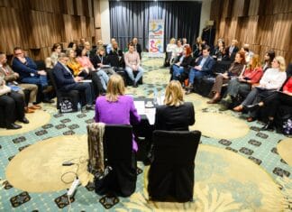 EU i UN pokreću program od 7,5 miliona eura za jačanje borbe protiv rodno zasnovanog nasilja u BiH EU i UN pokreću program od 7,5 miliona eura za jačanje borbe protiv rodno zasnovanog nasilja u BiH