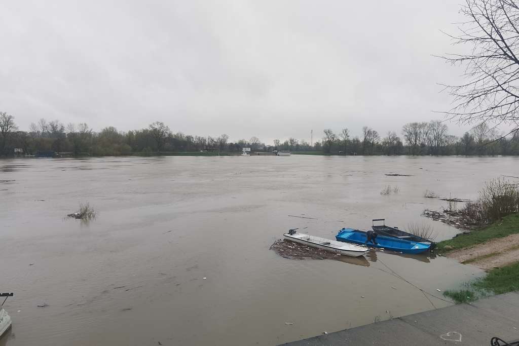 sava fena Istražni zatvor krijumčaru iz BiH: U prevrtanju čamca na Savi poginule tri osobe