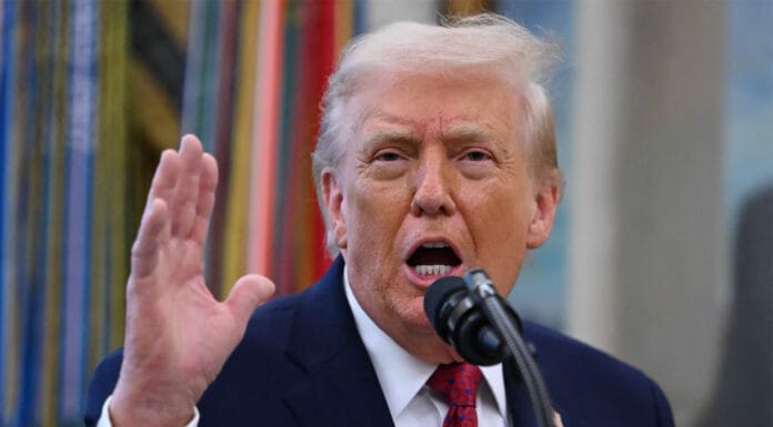 Vrhovni sud SAD-a odlučuje o Trumpovim carinama: Presuda koja može potresti ekonomiju Donald Trump, Venezuela, oil, nafta, Trump, Venecuela, rat