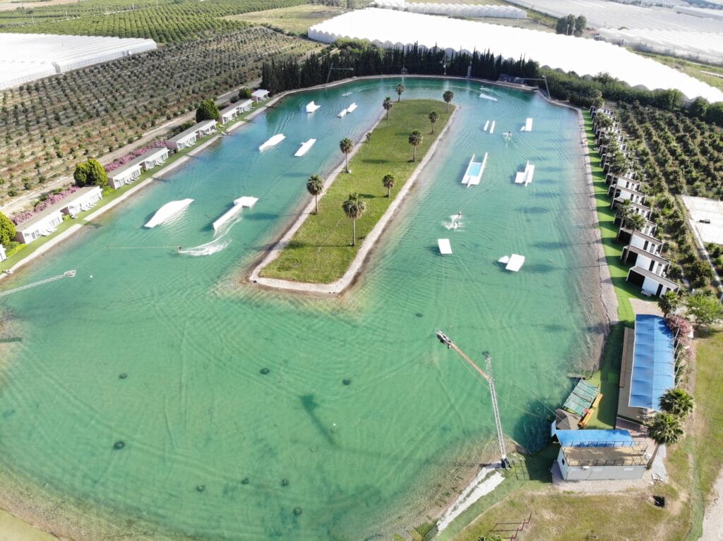 Svako godišnje doba u Antaliji je zabavno: roller coasteri, aqua parkovi i doživljaji za cijelu porodicu