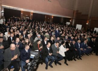 SDA održala tribinu u Kladnju, poslane političke poruke o državi i razvoju TK