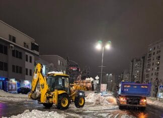 JKP Komunalac Tuzla u punom kapacitetu na terenu zbog snježnih padavina