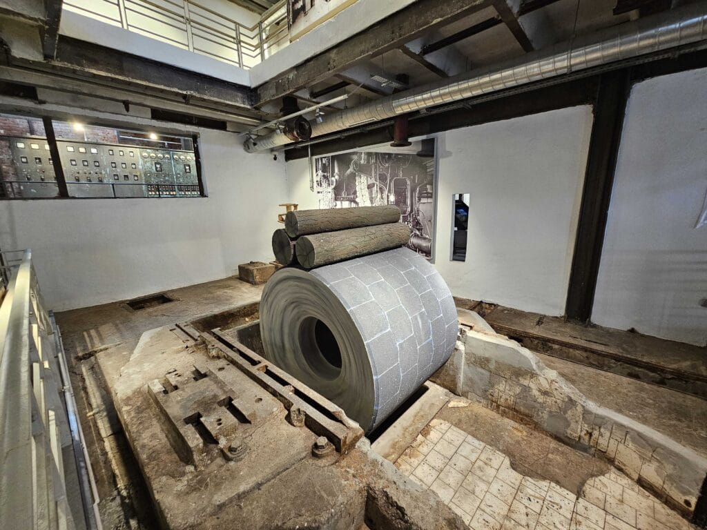 Industrijska mašina u SEKA muzeju papira Kocaeli