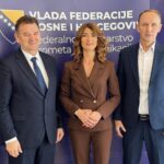 Razvojni planovi i širenje kapaciteta bili su u fokusu sastanka koji je federalna ministrica prometa i komunikacija Andrijana Katić održala u Mostaru sa rukovodstvom JP Međunarodni aerodrom Tuzla