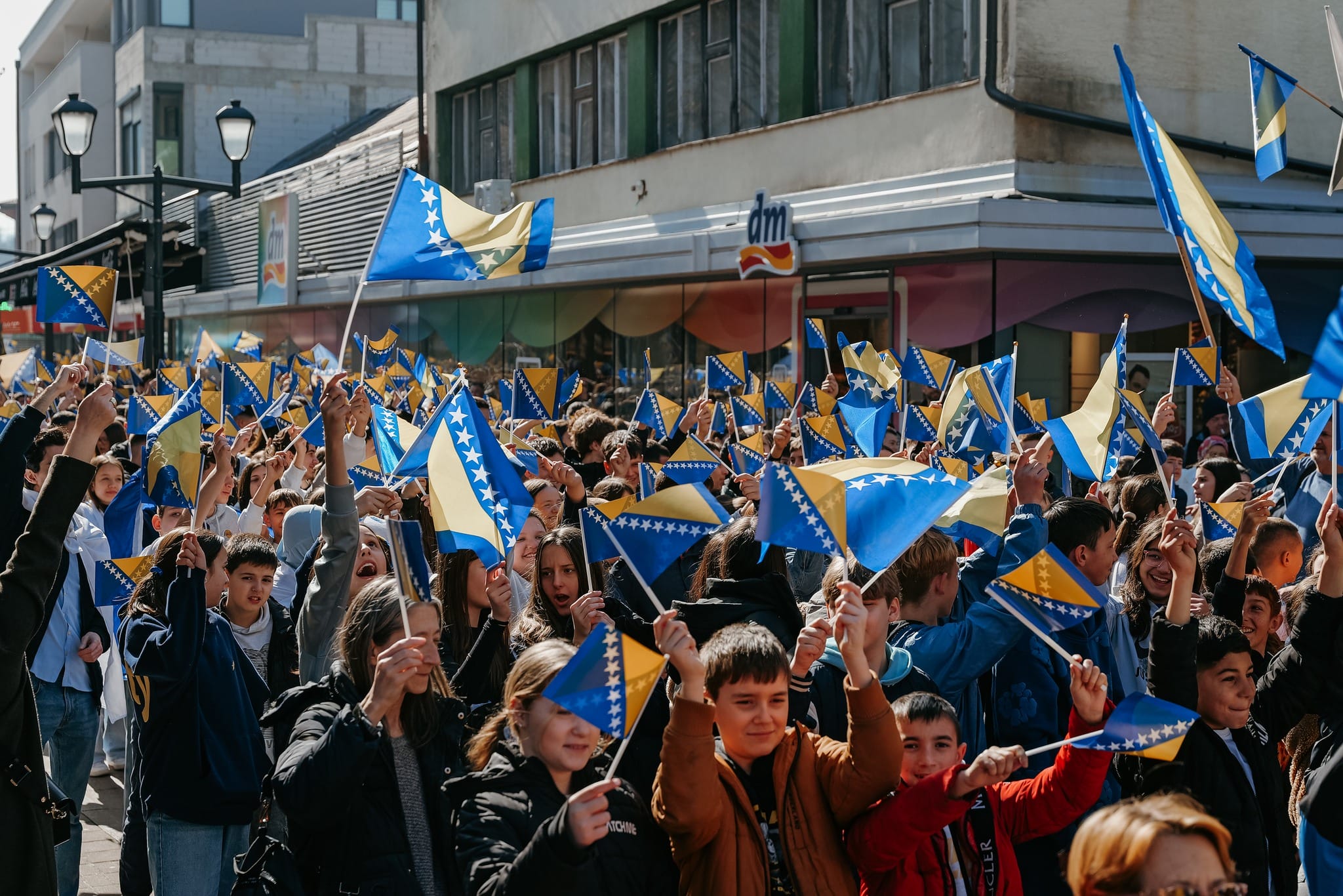 djeca-obiljezavanje-dan-nezavisnosti-bih-2